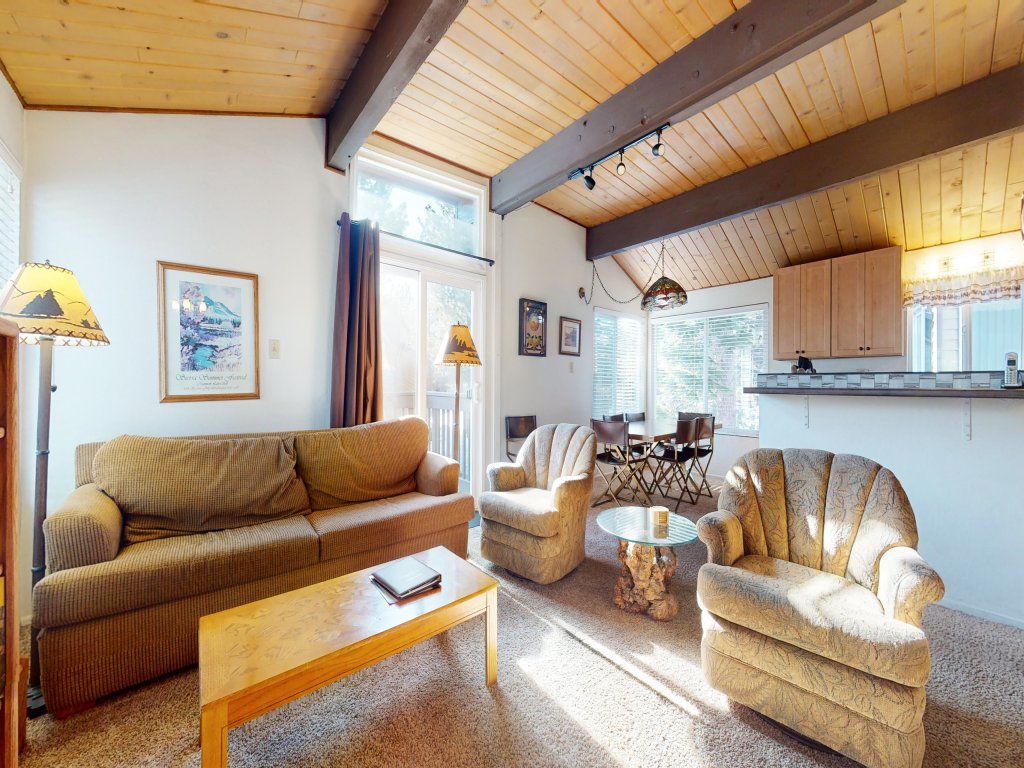 Timberline 44 Cozy and Quiet, Corner Unit, Lots of Natural Light Vacation Rental in Mammoth Lakes - RedAwning
