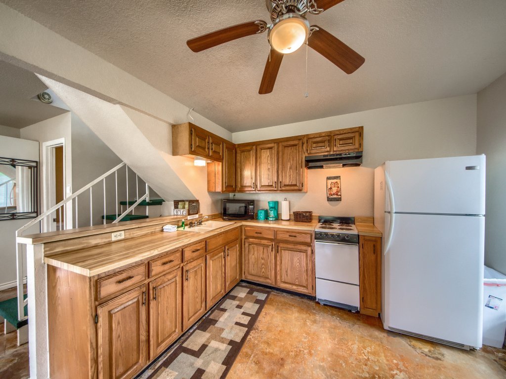 CL 1105C A Shore Thing  Vacation Rental in Canyon Lake - RedAwning