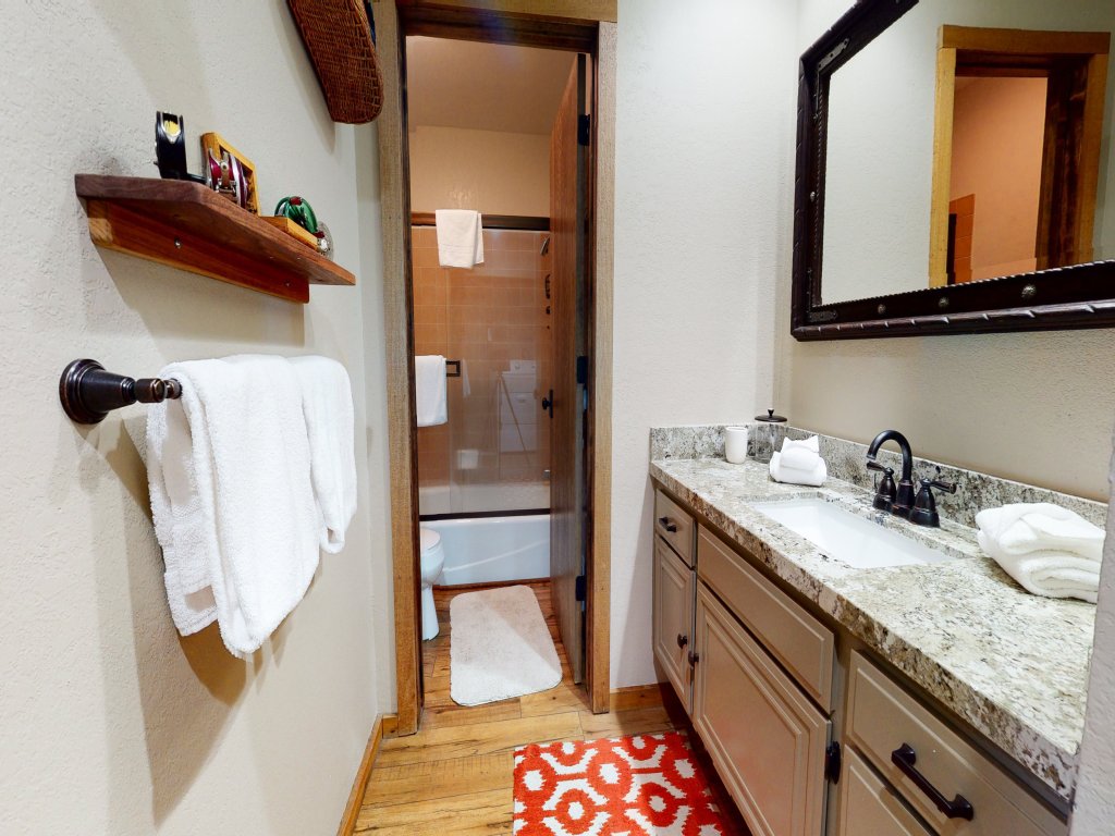 Snowcreek III 415 Gorgeous Mountain Views, Remodeled with Washer Dryer Vacation Rental in Mammoth Lakes - RedAwning