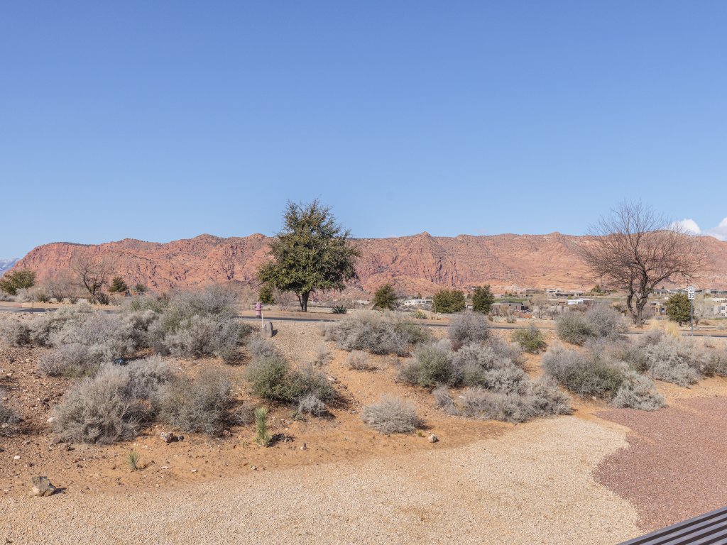 Red Rock Peace Vacation Rental in St. George - RedAwning