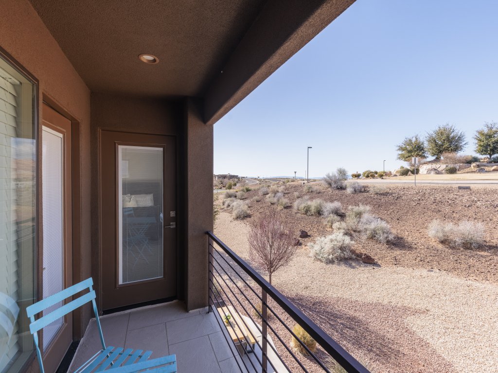 Red Rock Peace Vacation Rental in St. George - RedAwning