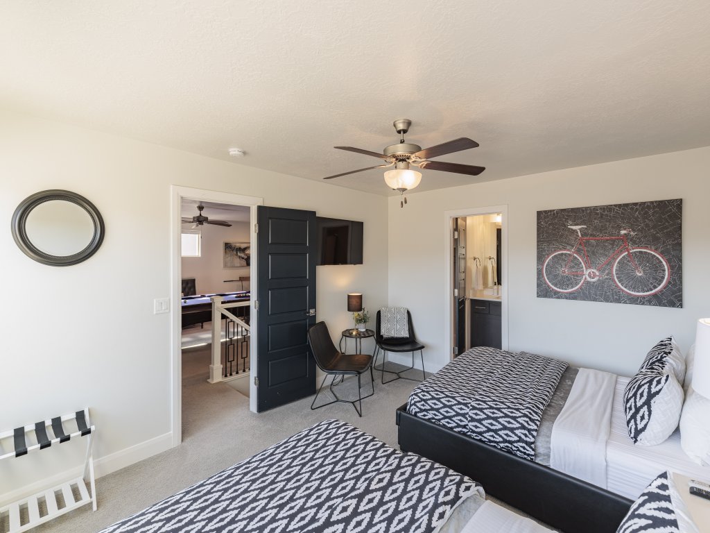 Red Rock Peace Vacation Rental in St. George - RedAwning