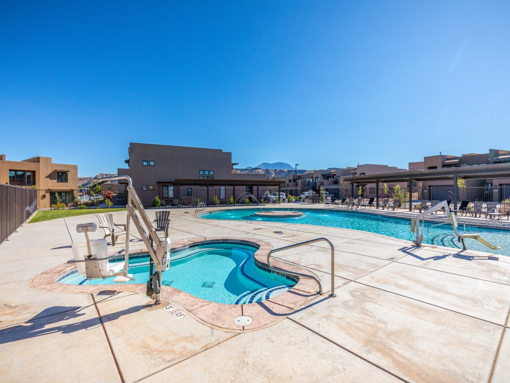 Red Rock Peace Vacation Rental in St. George - RedAwning