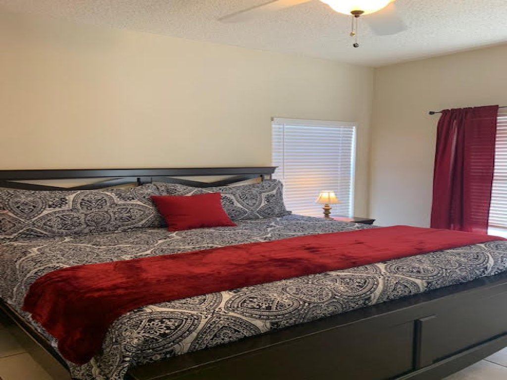 Espirit Oasis Vacation Rental in Davenport - RedAwning