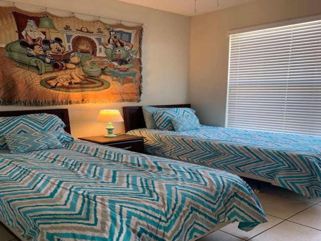Espirit Oasis Vacation Rental in Davenport - RedAwning