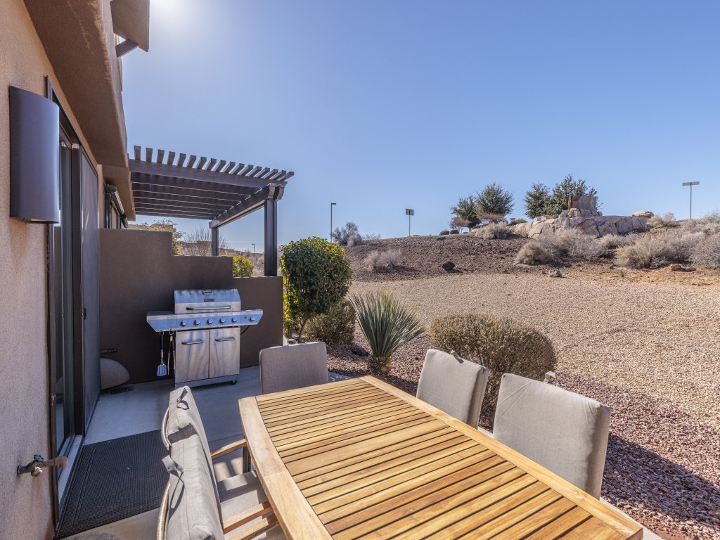 Base Camp Vacation Rental in St. George - RedAwning