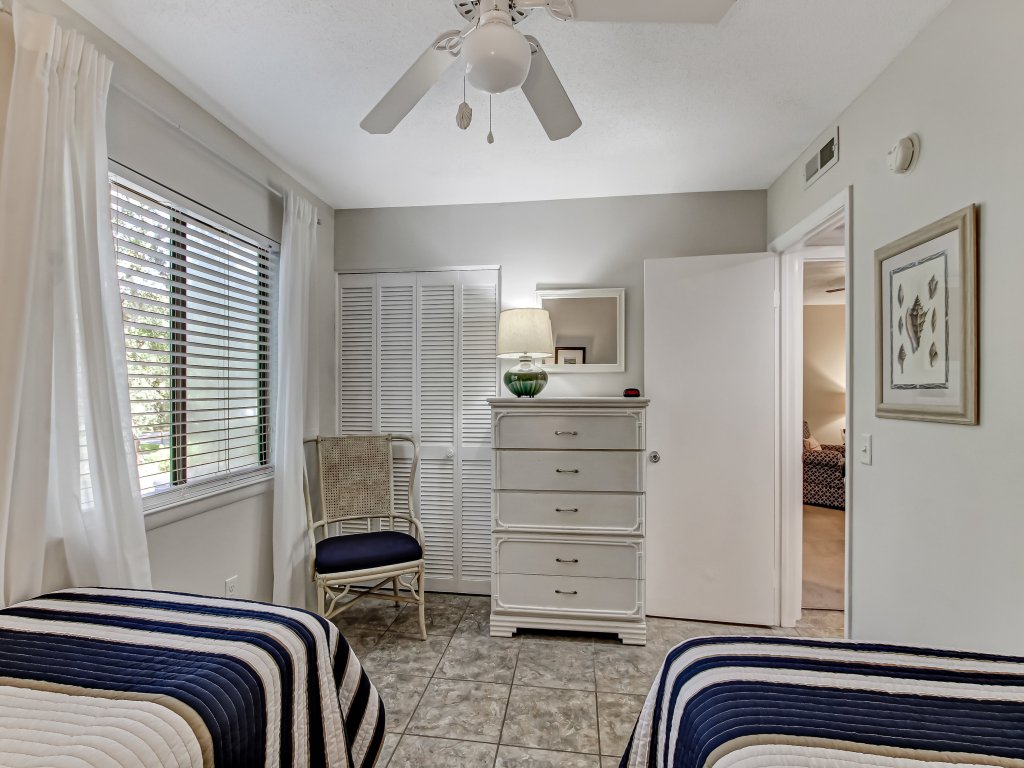 Secluded Condo with Peaceful Wooded Views and Easy Access to the Beach Vacation Rental in Fernandina Beach - RedAwning