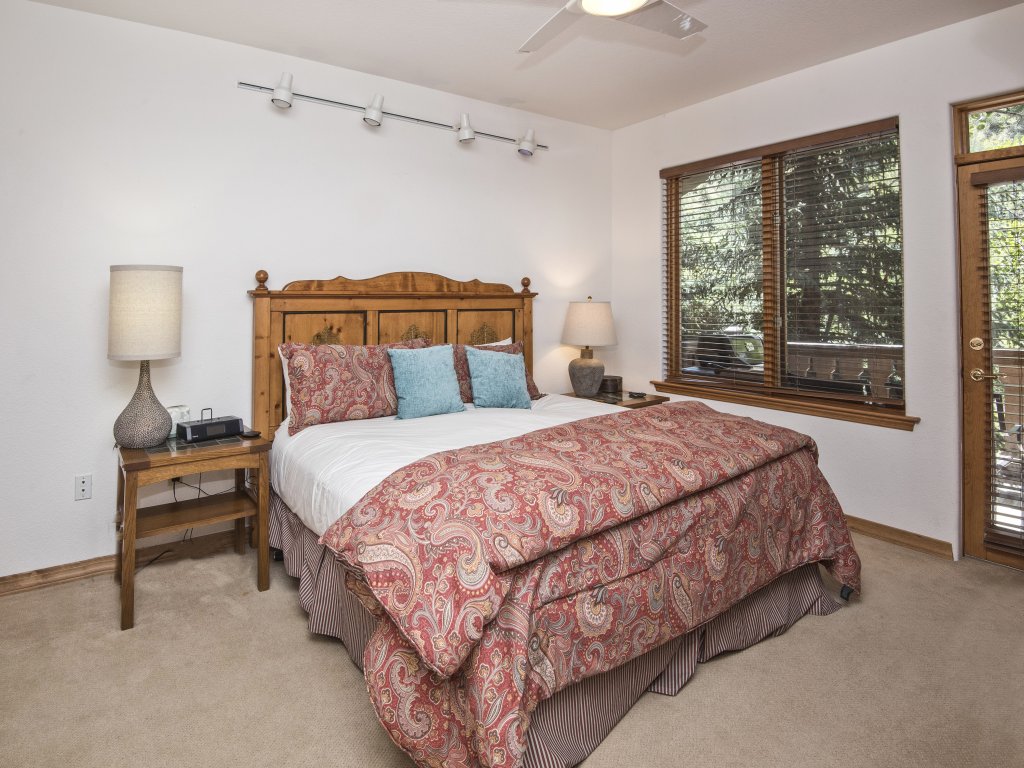 Aspenwood #207 Vacation Rental in Edwards - RedAwning