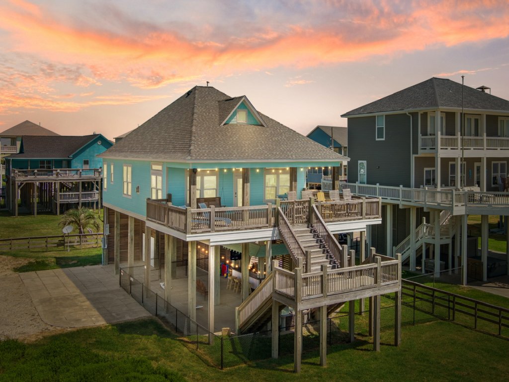 Keepin' It Reel Vacation Rental in Texas - RedAwning