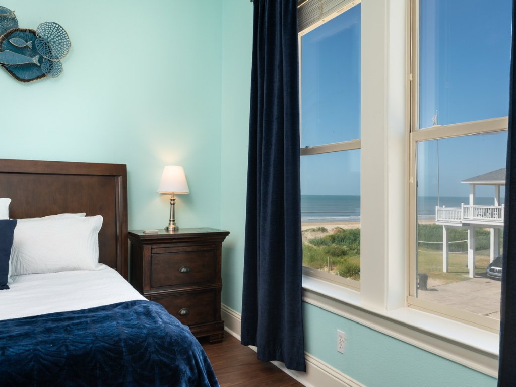 Keepin' It Reel Vacation Rental in Texas - RedAwning