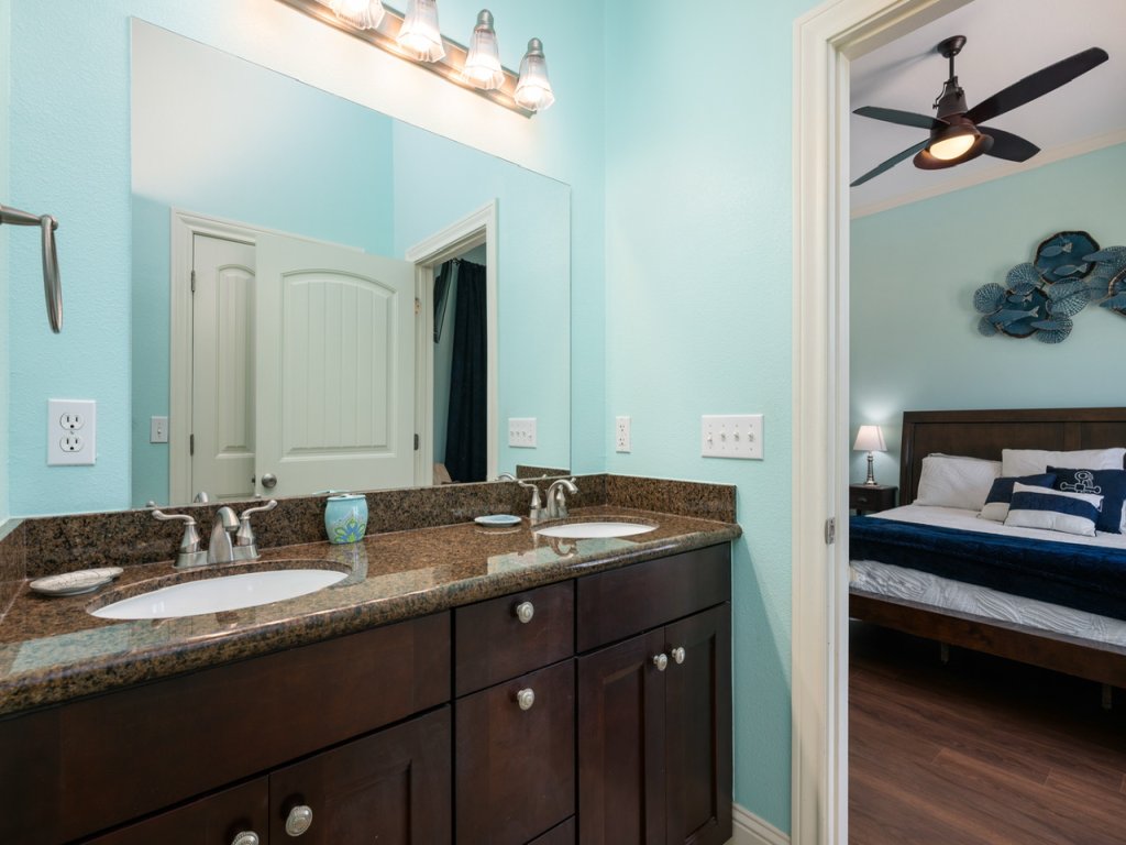 Keepin' It Reel Vacation Rental in Texas - RedAwning