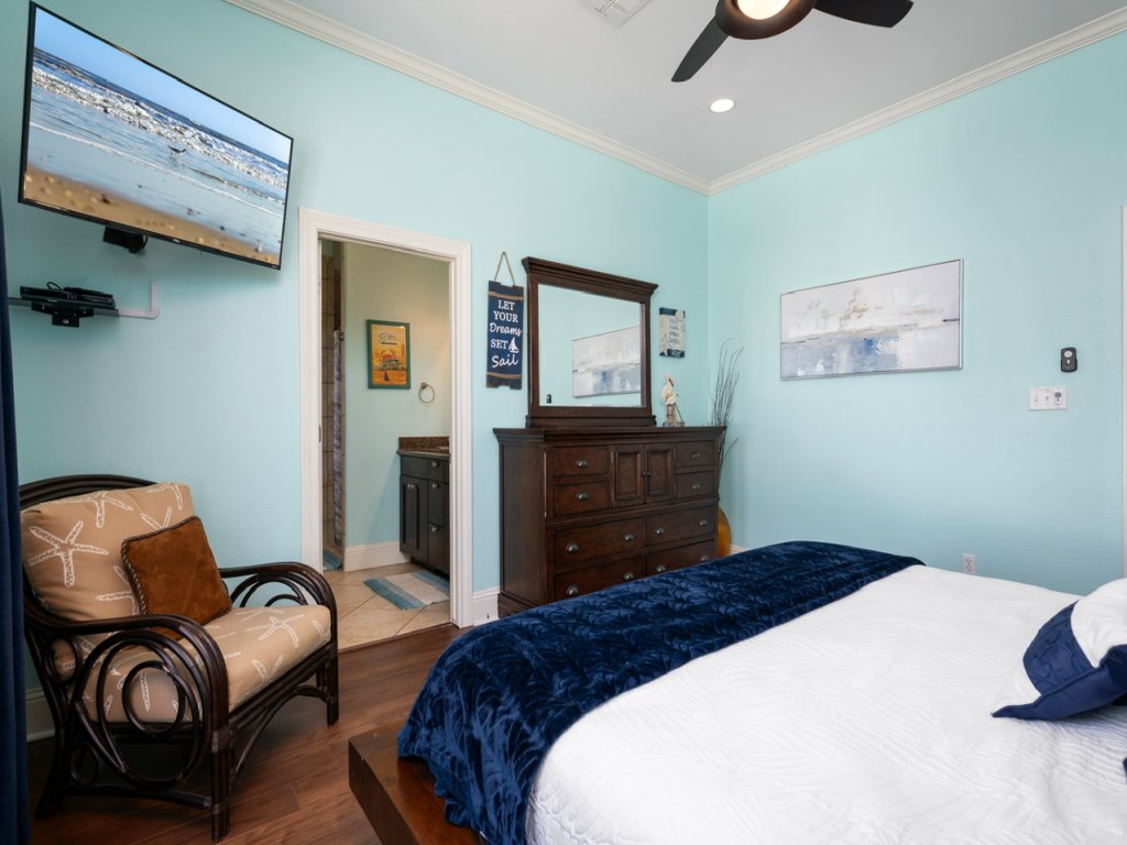 Keepin' It Reel Vacation Rental in Texas - RedAwning