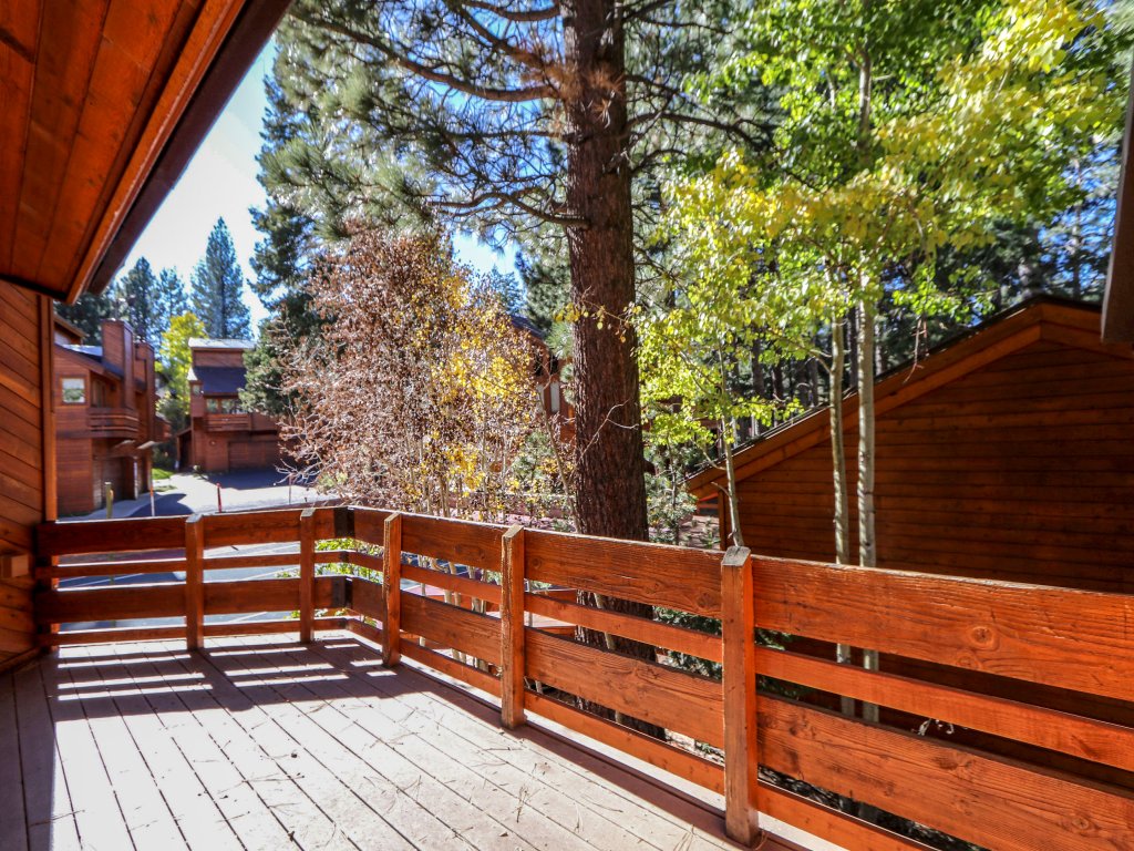 Tennis Village 14 Pet-Friendly, Spacious, Comfortable, Great Complex Amenities Vacation Rental in Mammoth Lakes - RedAwning