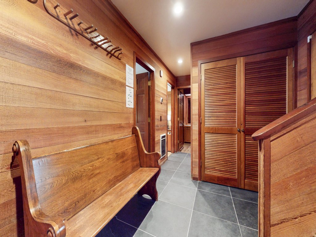 Tennis Village 14 Pet-Friendly, Spacious, Comfortable, Great Complex Amenities Vacation Rental in Mammoth Lakes - RedAwning