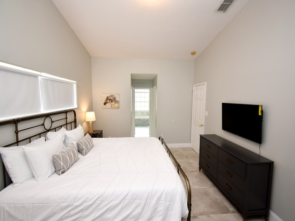 Beautiful Family Home near Disney! Completely Renovated!! Private Pool & Jacuzzi! Vacation Rental in Clermont - RedAwning