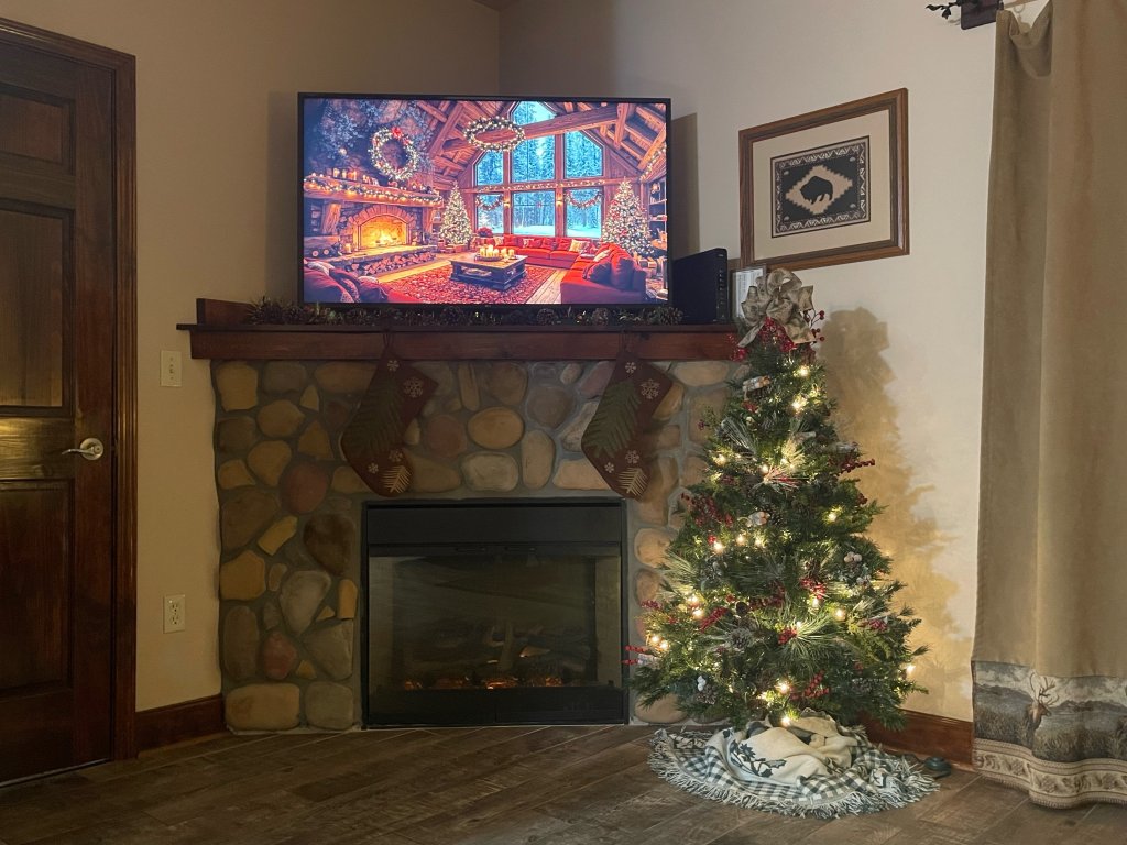 Bearadise Dreams Vacation Rental in Pigeon Forge - RedAwning