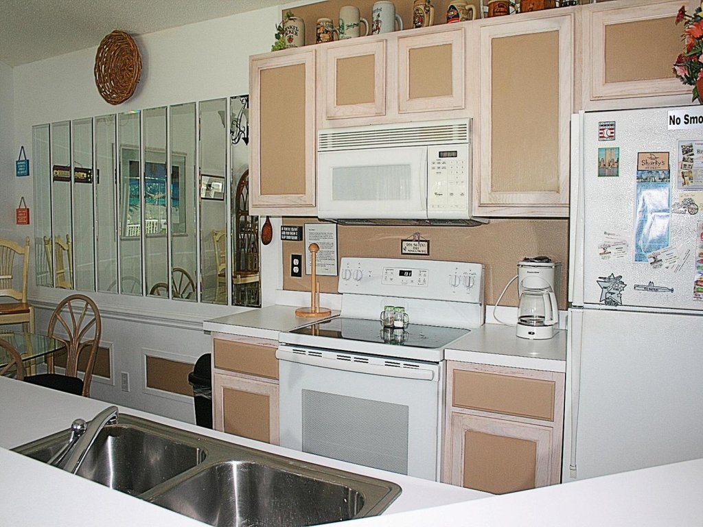 Family Friendly Villa 508 with 27 Hole Golf Course and Outdoor Pool Vacation Rental in Calabash - RedAwning