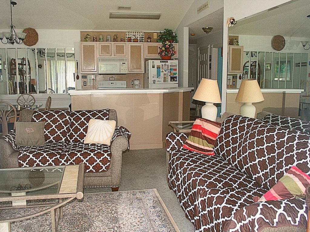 Family Friendly Villa 508 with 27 Hole Golf Course and Outdoor Pool Vacation Rental in Calabash - RedAwning