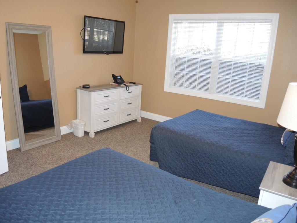 Lake View Golf Resort Villa 1301 Close to Beach in Calabash Vacation Rental in Calabash - RedAwning