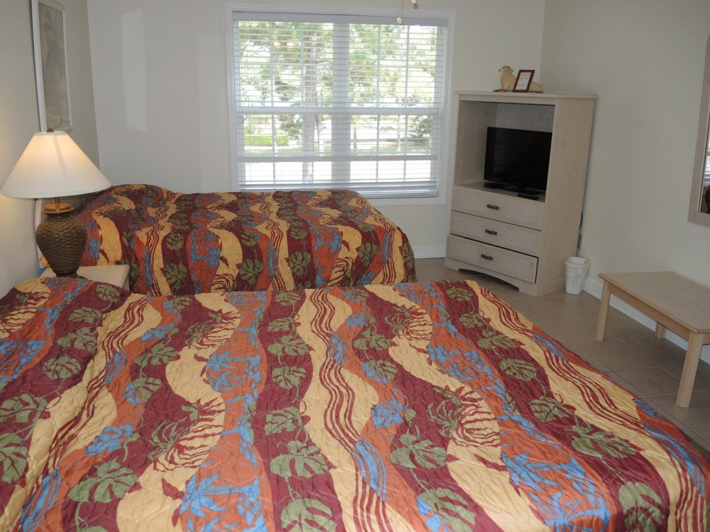 Golf Course View Villa 3009 with Access to Golf Course and Outdoor Pool Vacation Rental in Calabash - RedAwning