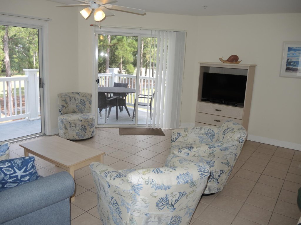 Golf Course View Villa 3009 with Access to Golf Course and Outdoor Pool Vacation Rental in Calabash - RedAwning