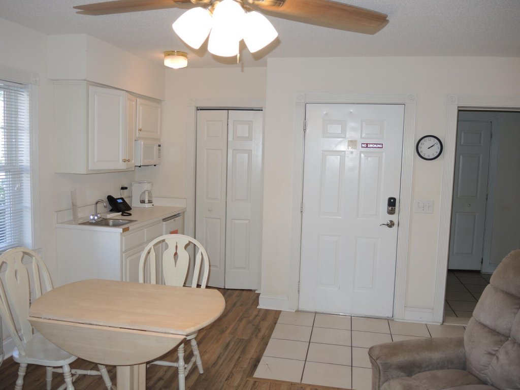 Family Friendly Villa 1202 with 27 Hole Golf Course Available and Great Resort Amenities Vacation Rental in Calabash - RedAwning