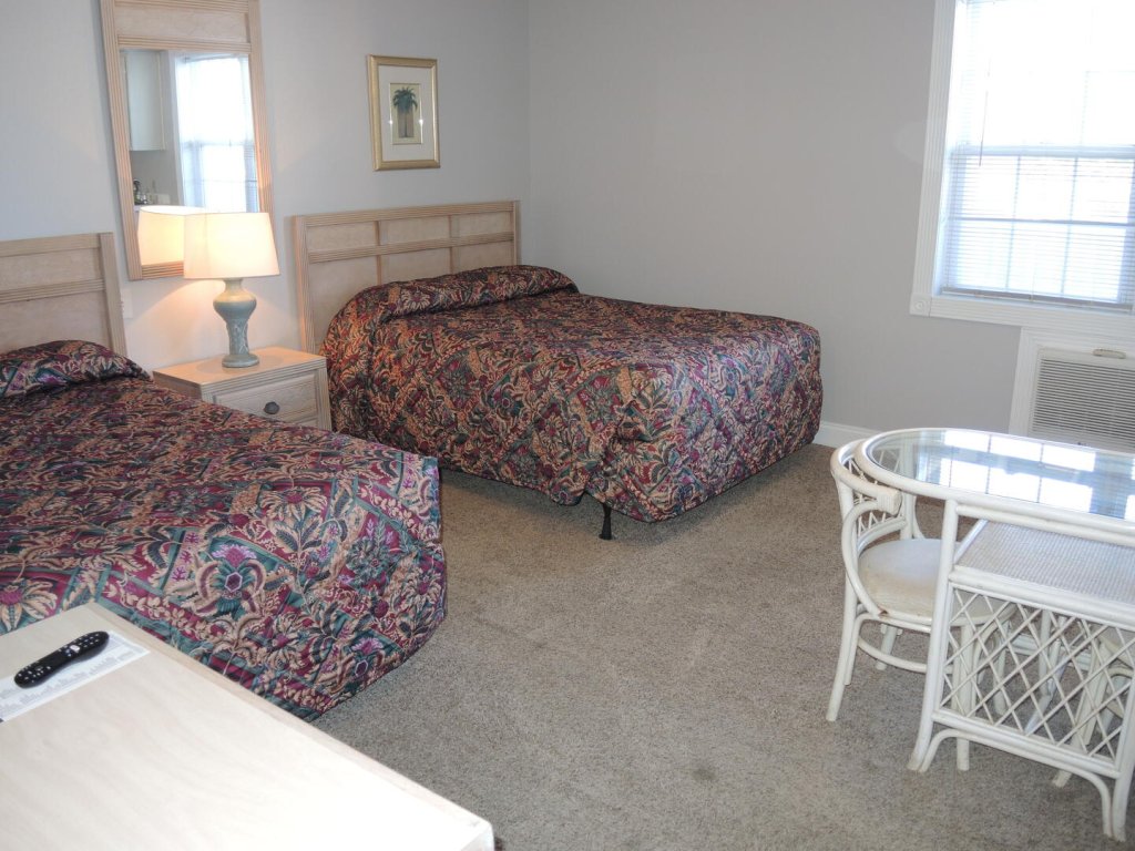 Brunswick Plantation Villa 1005 Minutes from Sunset Beach, North Myrtle Beach, and Myrtle Beach Vacation Rental in Calabash - RedAwning