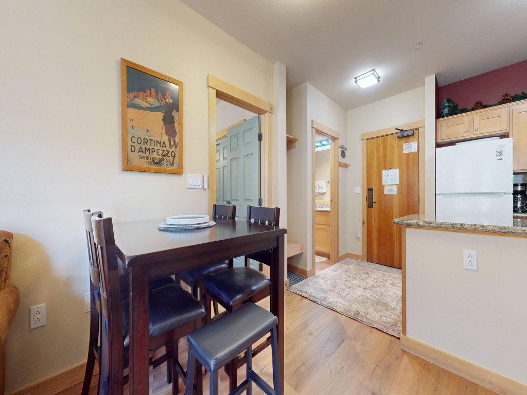 Sunstone 126 5-Star with Great Complex Amenities, Ski-in Ski-out at Eagle Lodge Vacation Rental in Mammoth Lakes - RedAwning