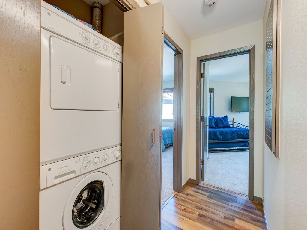 Frostfire E41 Vacation Rental in Keystone - RedAwning