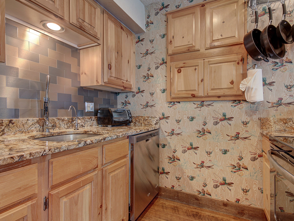 Nice Update Condo - Great Access to Superbee Lift in East Village - AN302 Vacation Rental in Copper Mountain - RedAwning