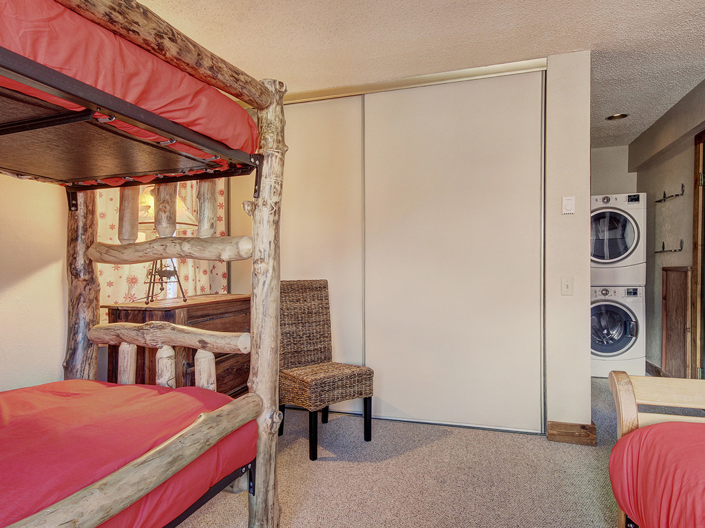 Nice Update Condo - Great Access to Superbee Lift in East Village - AN302 Vacation Rental in Copper Mountain - RedAwning