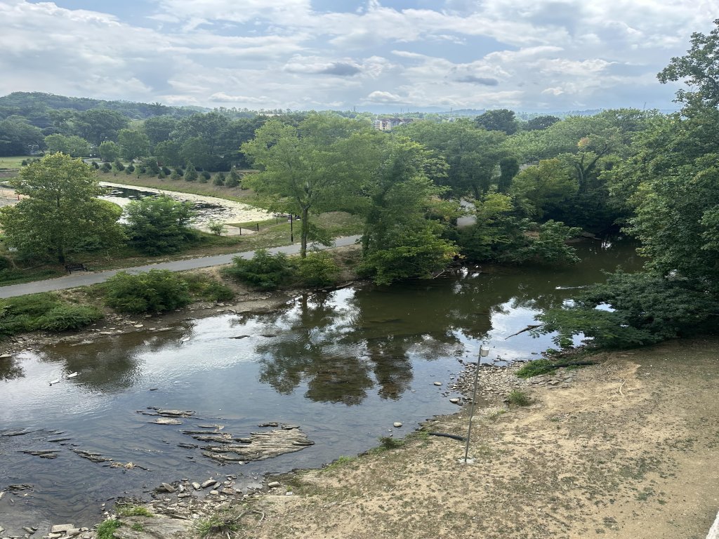 609 1 Bedroom Condo Vacation Rental in Pigeon Forge - RedAwning