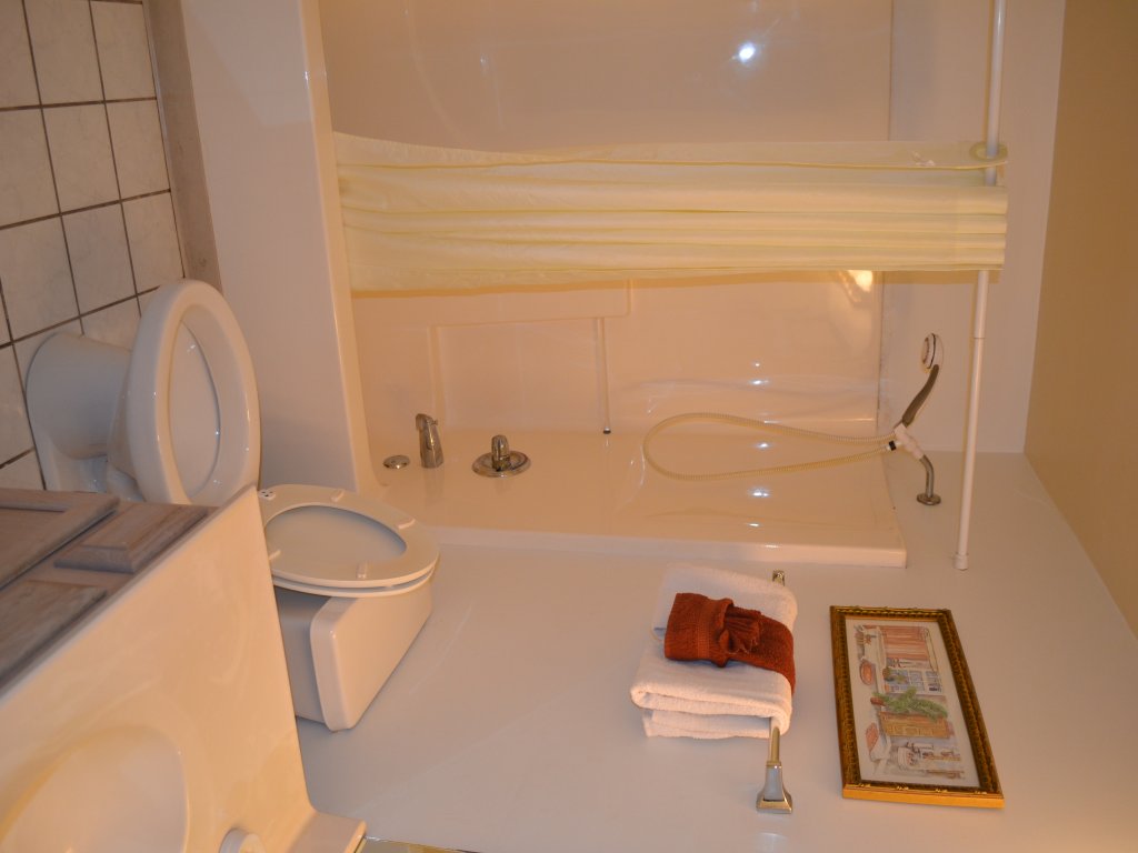City View 410 3BD Condo with Private Balcony Vacation Rental in Pigeon Forge - RedAwning