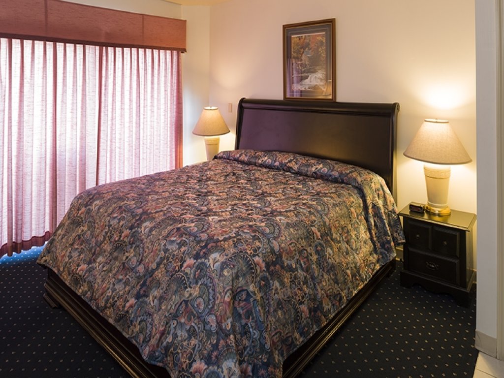 City View 410 3BD Condo with Private Balcony Vacation Rental in Pigeon Forge - RedAwning