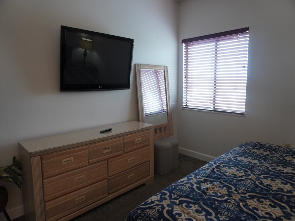 Smoky Mountains 711 3BD Condo with All Round Private Balcony Vacation Rental in Pigeon Forge - RedAwning