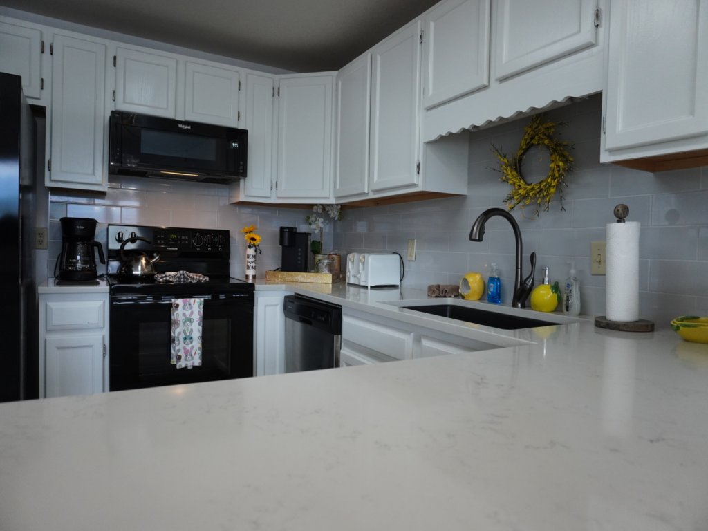 Smoky Mountains 711 3BD Condo with All Round Private Balcony Vacation Rental in Pigeon Forge - RedAwning