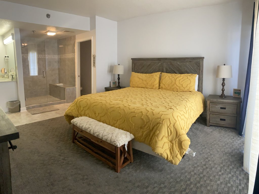 Smoky Mountains 711 3BD Condo with All Round Private Balcony Vacation Rental in Pigeon Forge - RedAwning