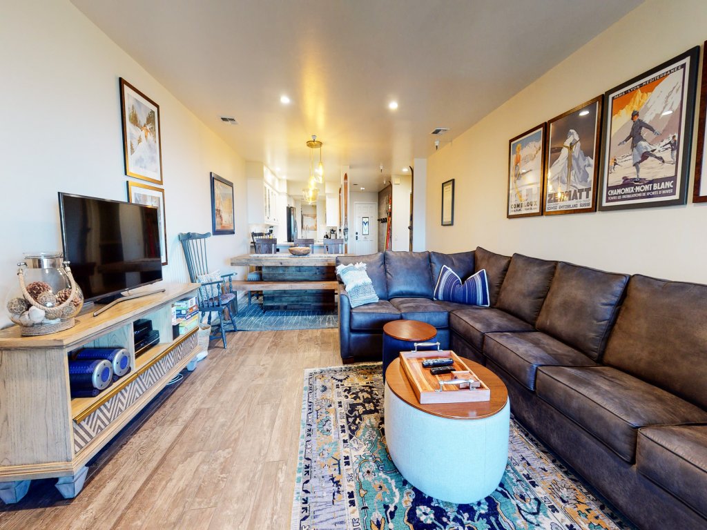 Bridges 209 Remodeled, Stunning Mountain Views, Pet-Friendly, Ski-in Ski-out to Bridges Vacation Rental in Mammoth Lakes - RedAwning