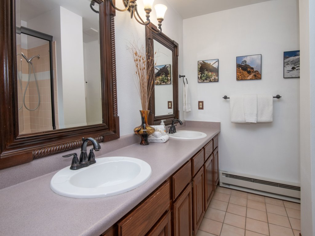 4515 Bighorn Rd. (unit A) Vacation Rental in Vail - RedAwning