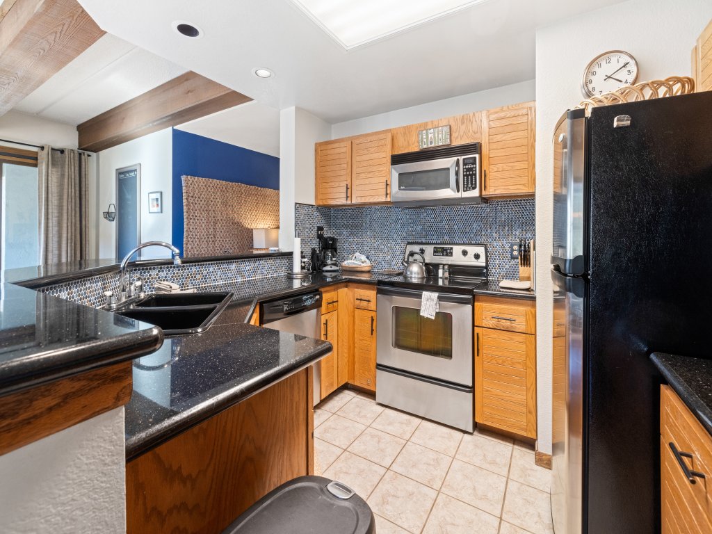 Plaza Condo With Mtn View - Sleeps 6! Vacation Rental in Crested Butte - RedAwning