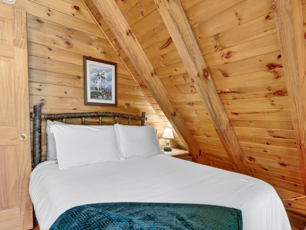 Bearfoot Landing - Rustic 2 Bedroom Cabin with Hot Tub Vacation Rental in Gatlinburg - RedAwning
