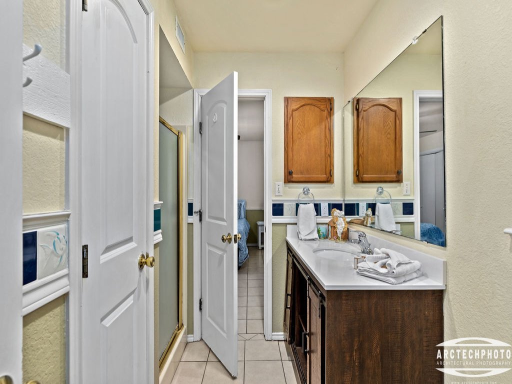 121 E. Bahama Vacation Rental in South Padre Island - RedAwning