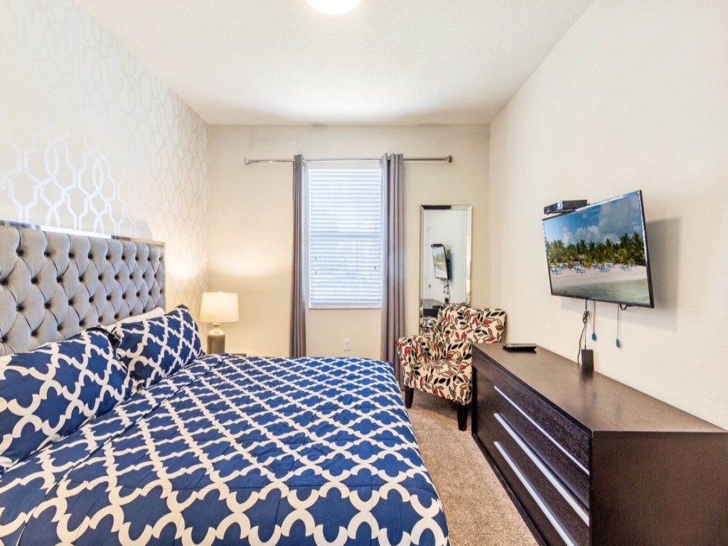 1521MC Amazing Champions Gate 8 Bedroom 5 Bed Vacation Rental in Davenport - RedAwning