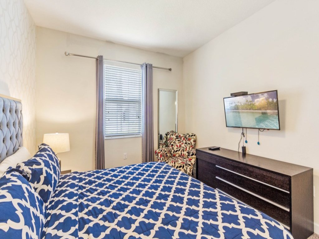 1521MC Amazing Champions Gate 8 Bedroom 5 Bed Vacation Rental in Davenport - RedAwning