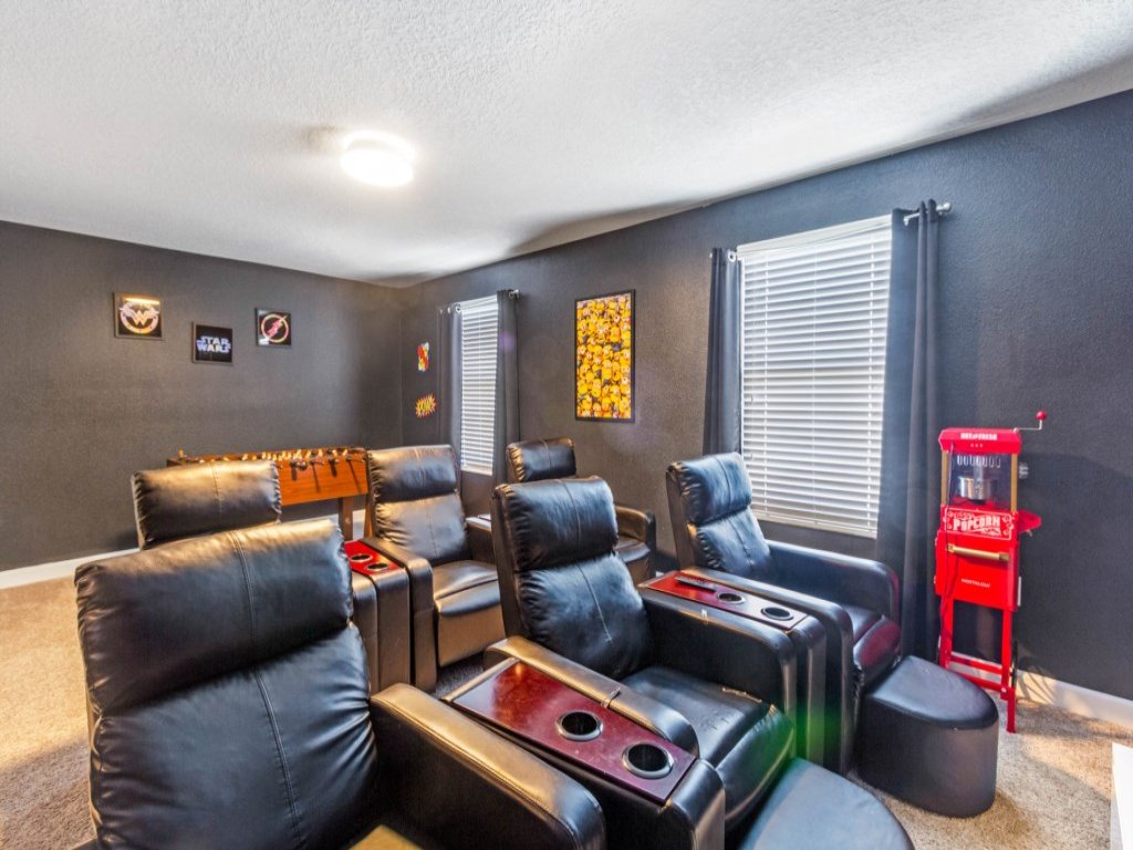 1521MC Amazing Champions Gate 8 Bedroom 5 Bed Vacation Rental in Davenport - RedAwning