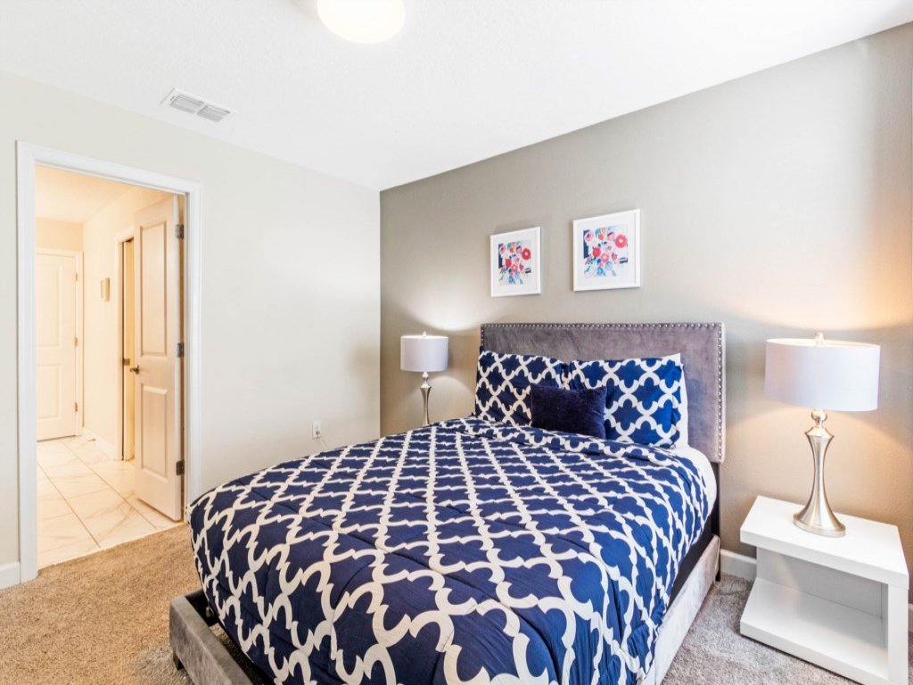1521MC Amazing Champions Gate 8 Bedroom 5 Bed Vacation Rental in Davenport - RedAwning