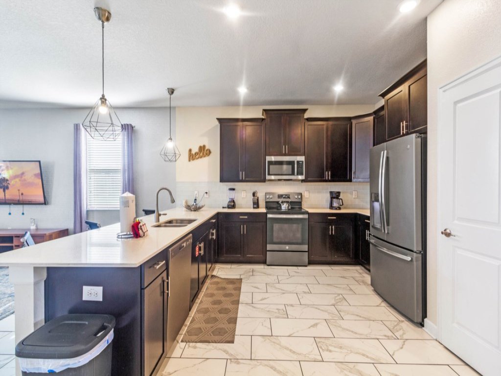 1521MC Amazing Champions Gate 8 Bedroom 5 Bed Vacation Rental in Davenport - RedAwning
