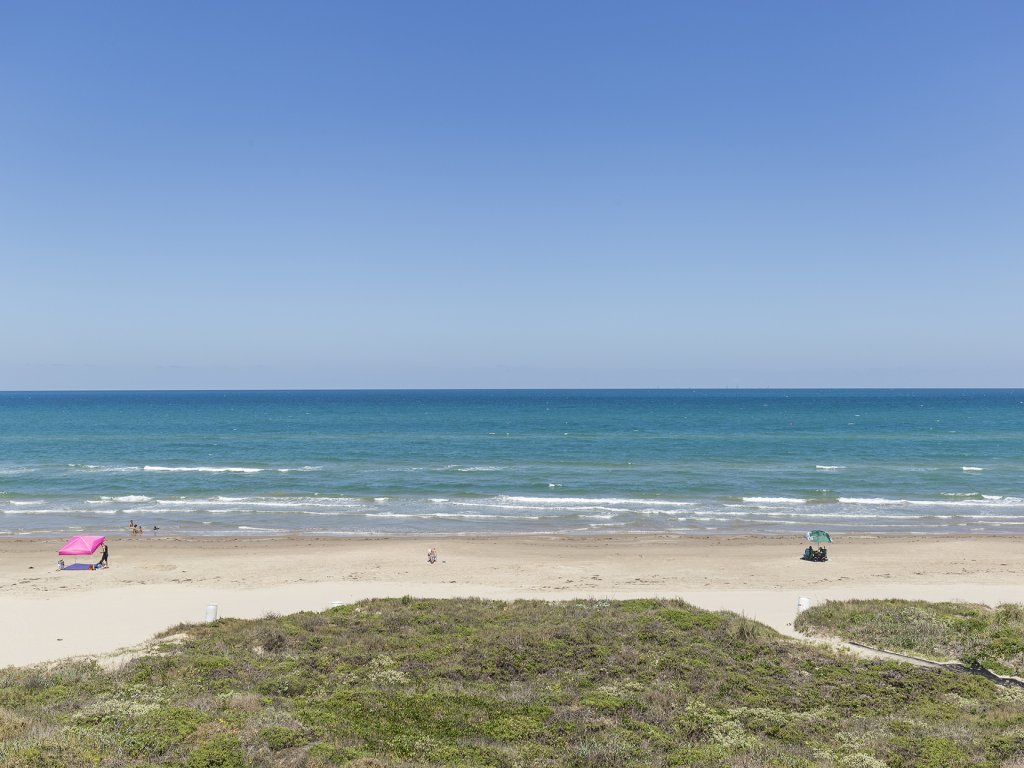 4616 Gulf (South) Vacation Rental in South Padre Island - RedAwning