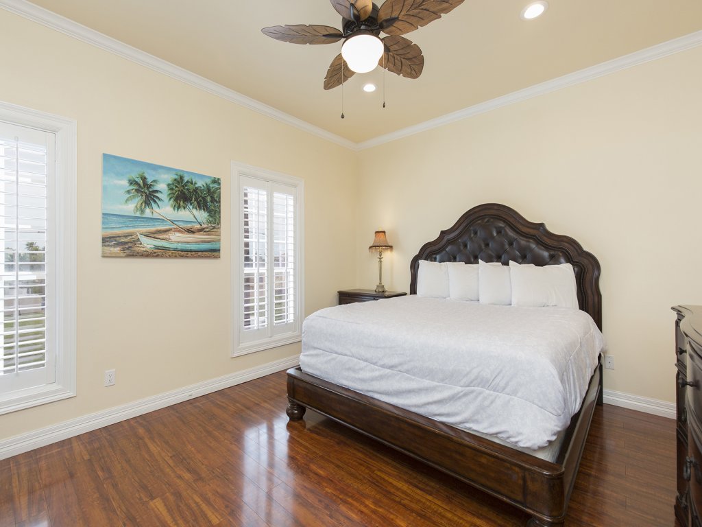 5206 Gulf Blvd Vacation Rental in South Padre Island - RedAwning