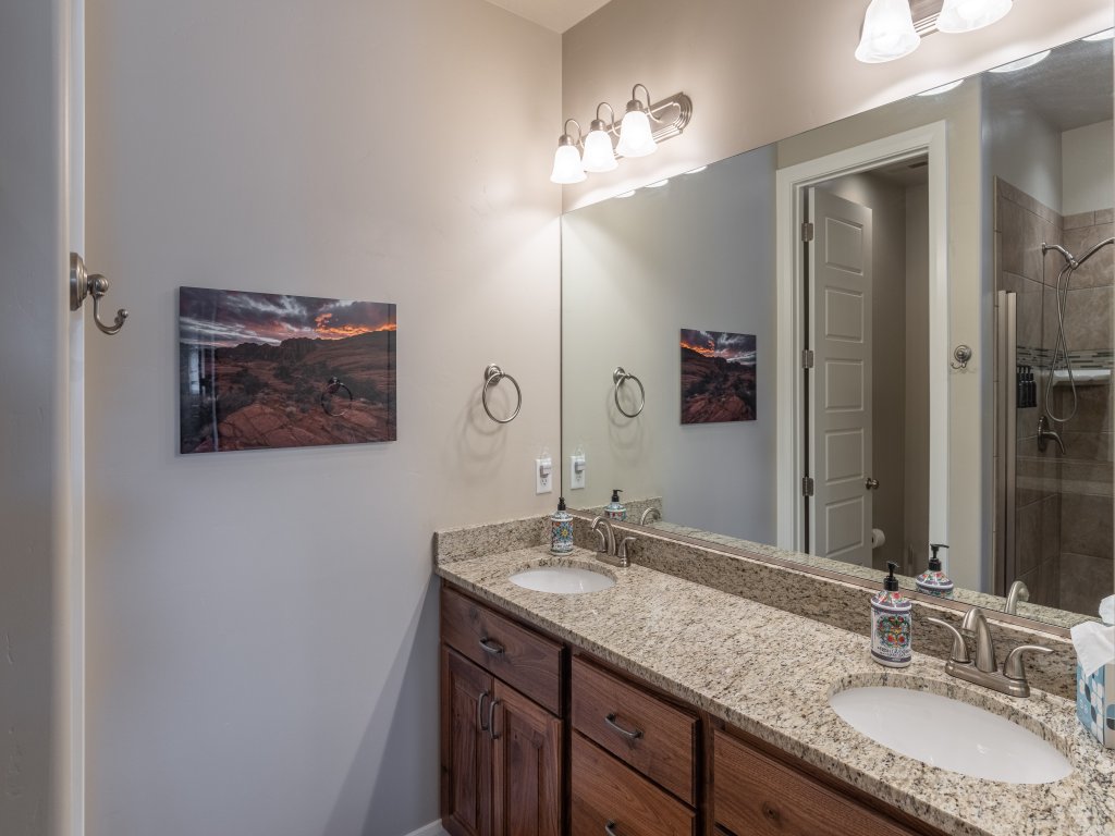 Desert Escape Vacation Rental in St. George - RedAwning